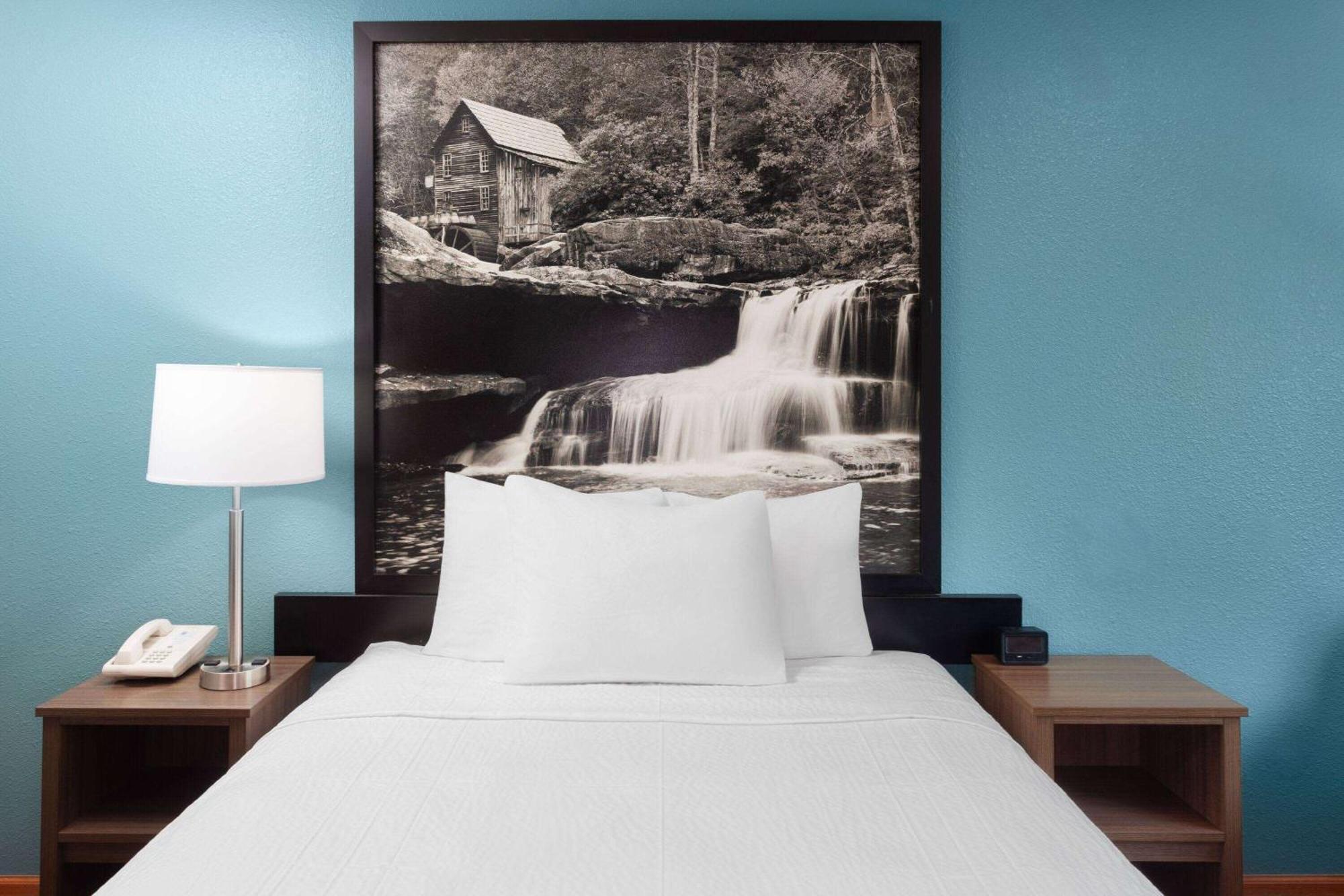 Super 8 By Wyndham Mchenry Fox Lake Area Exterior foto
